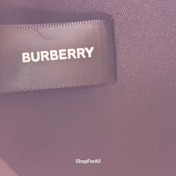Burberry Pouch converted into to shoulder bag or cross body - Picture 5 of 11